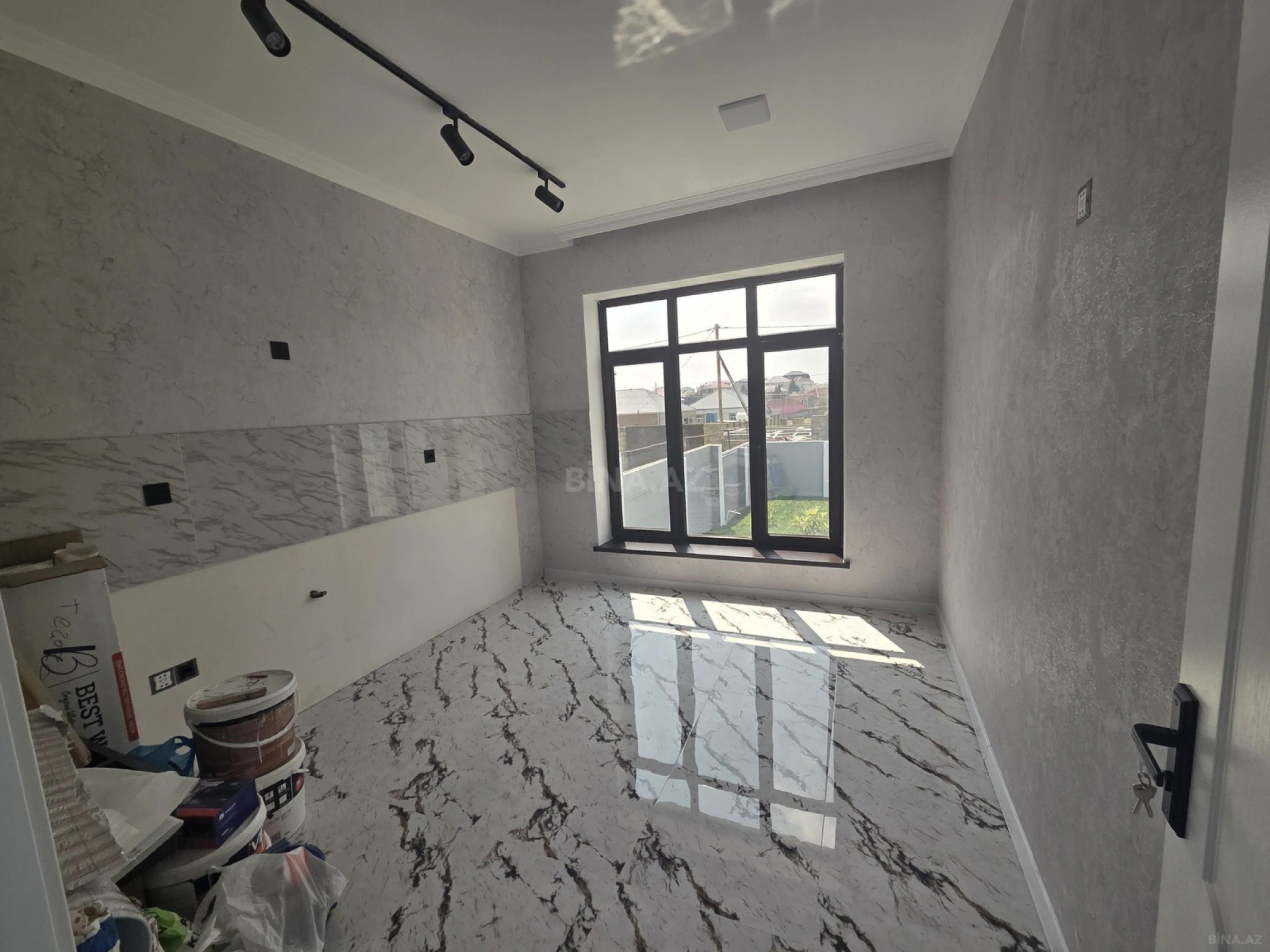 Satılır 4 otaqlı həyət evi 100 m²