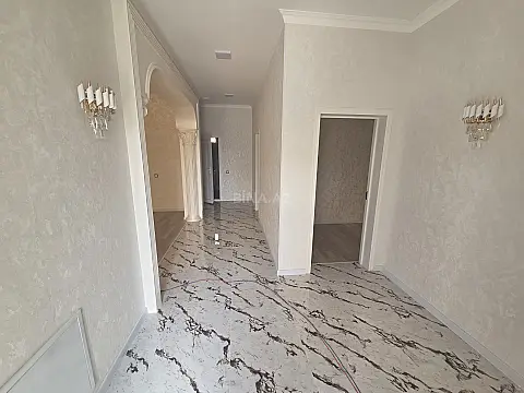 Satılır 4 otaqlı həyət evi 100 m²