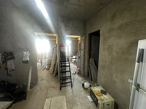 Satılır 2 otaqlı mənzil 72 m²