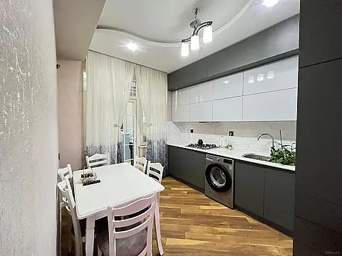 Kirayə verilir 3 otaqlı mənzil 95 m²