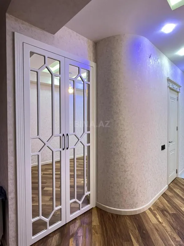 Kirayə verilir 3 otaqlı mənzil 95 m²