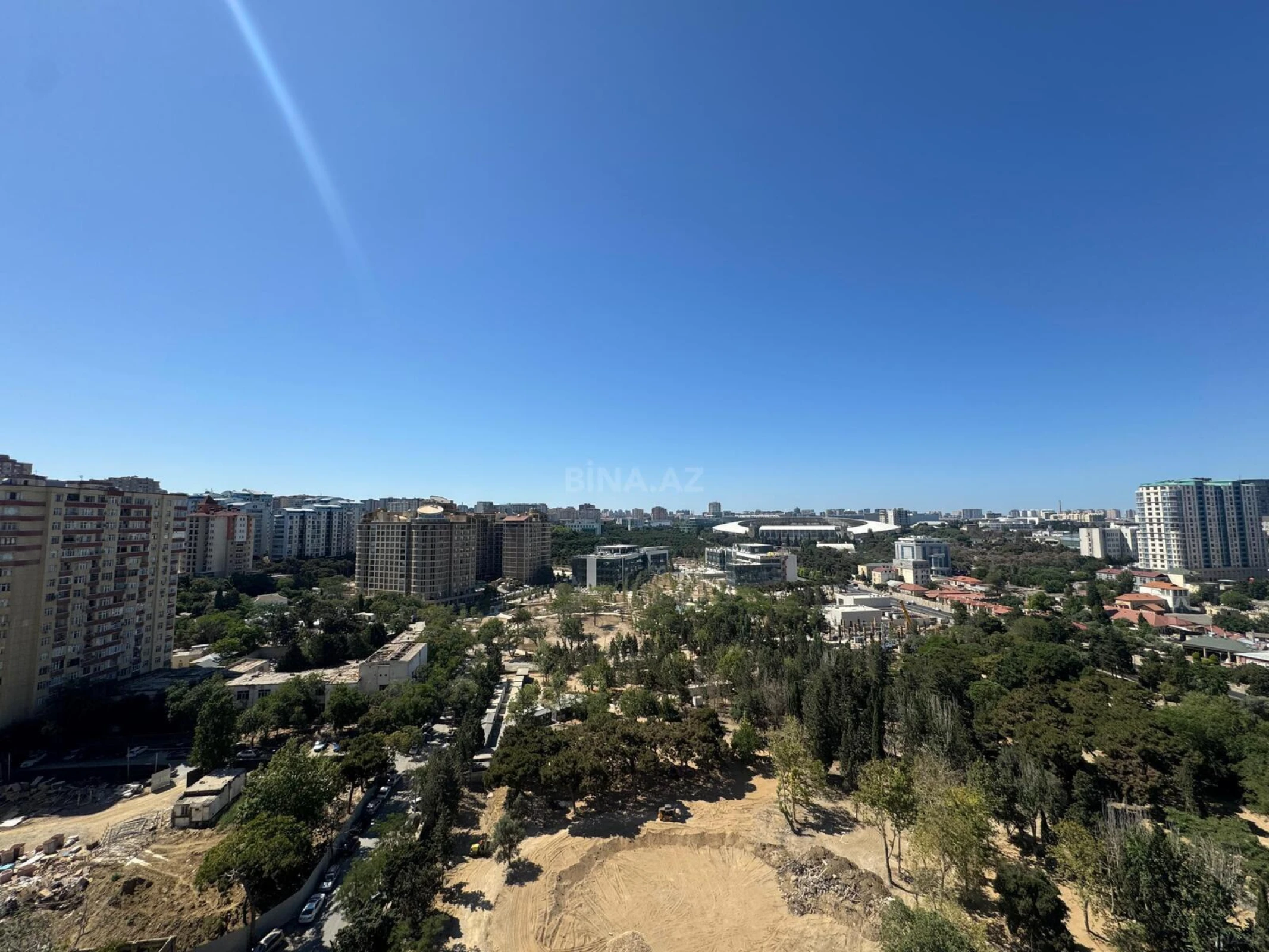 Satılır 4 otaqlı mənzil 210 m²