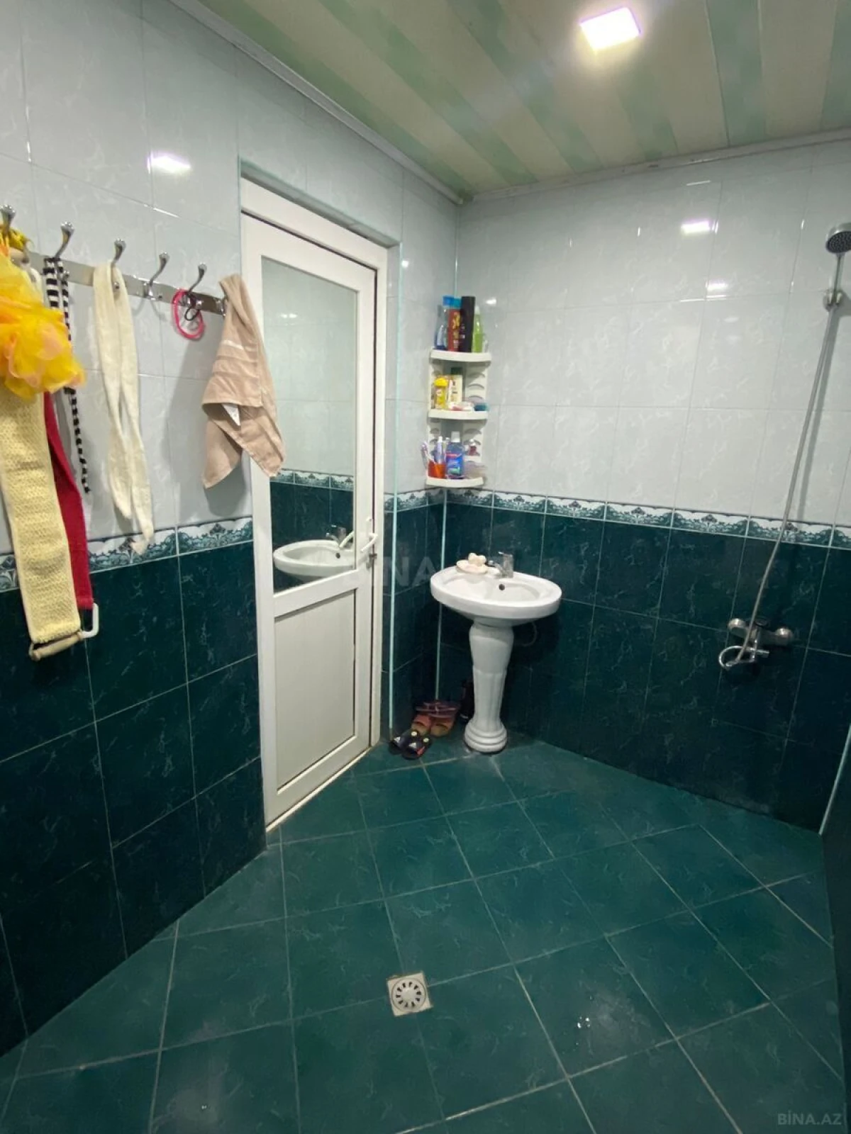 Kirayə verilir 2 otaqlı mənzil 70 m²