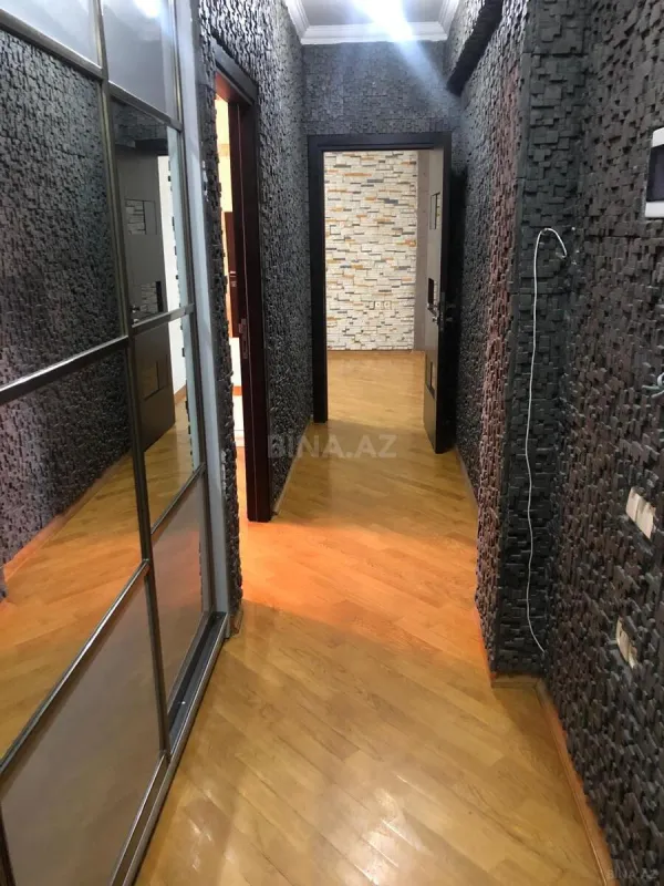 Kirayə verilir 2 otaqlı mənzil 72 m²