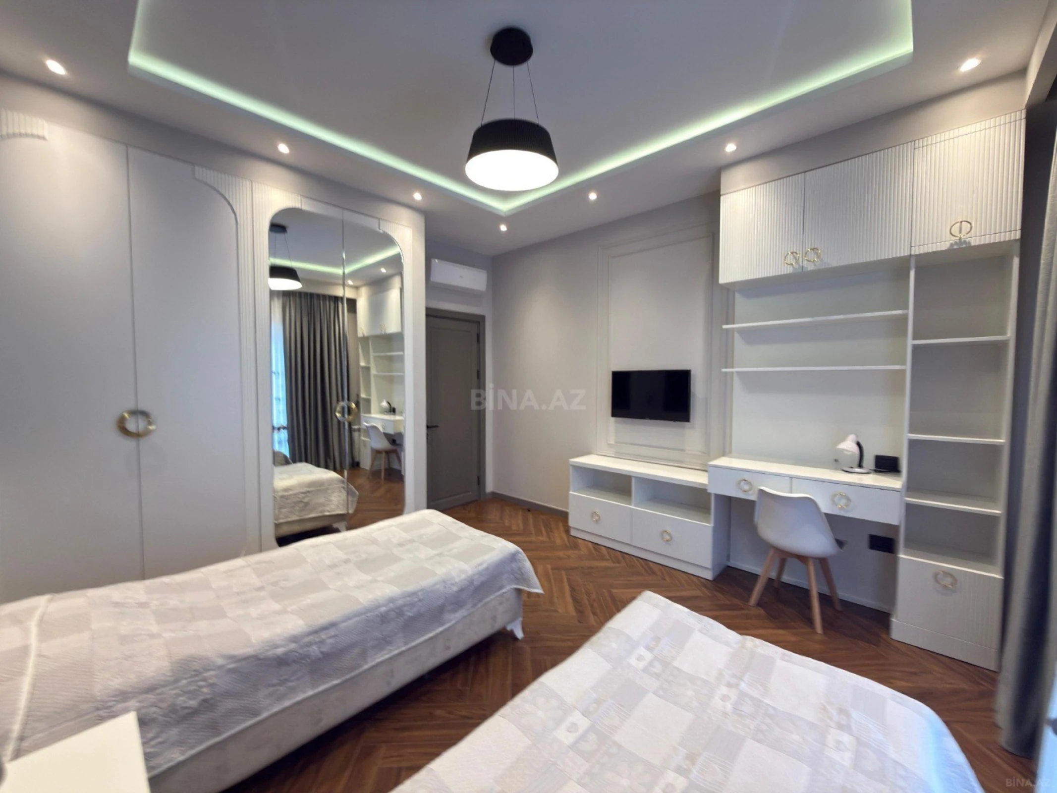 Kirayə verilir 3 otaqlı mənzil 103 m²