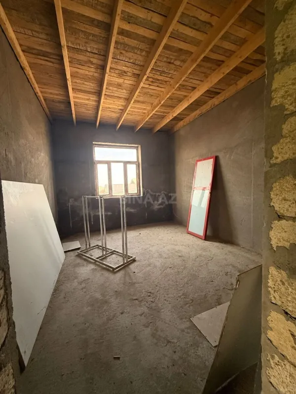 Satılır 6 otaqlı həyət evi 240 m²