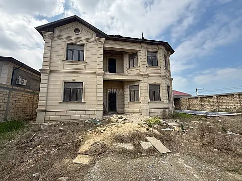 Satılır 6 otaqlı həyət evi 240 m² — Bakı 6 otaq 240.00 m²