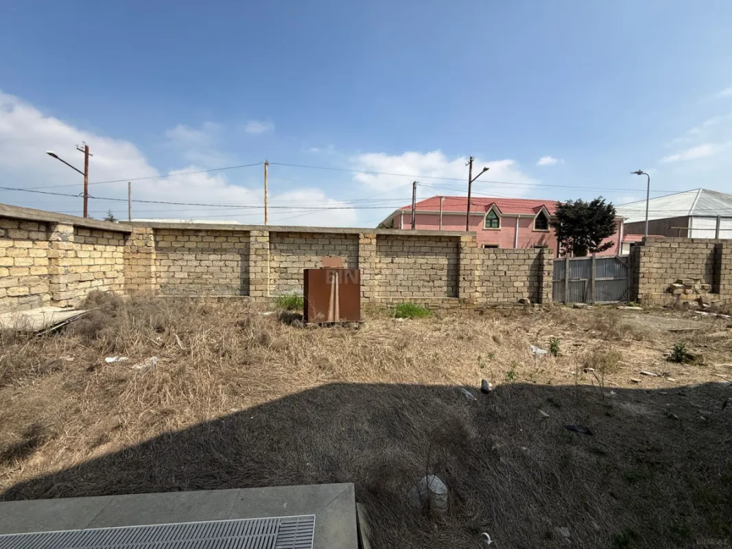 Satılır 6 otaqlı həyət evi 240 m²