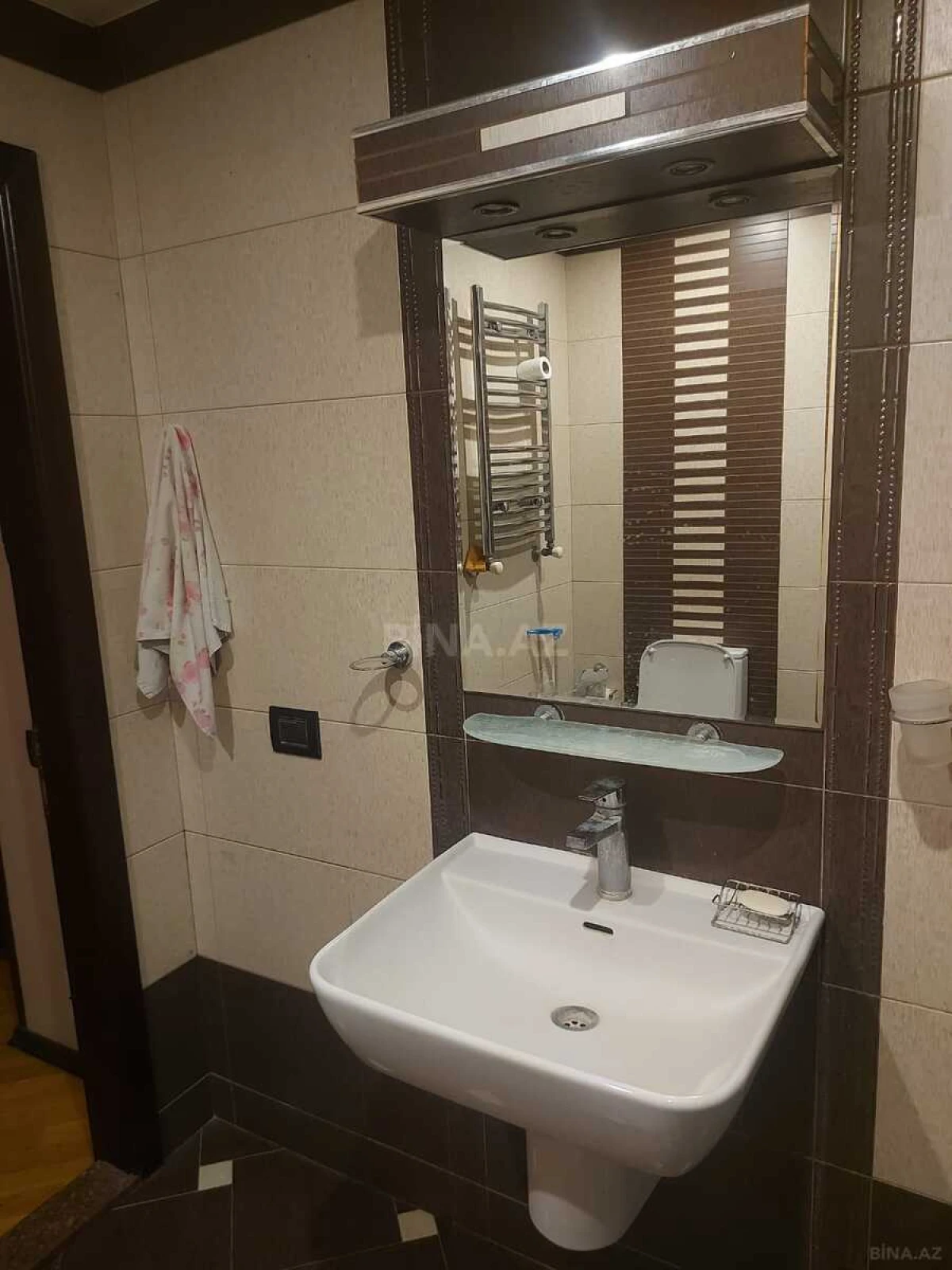 Kirayə verilir 2 otaqlı mənzil 83 m²