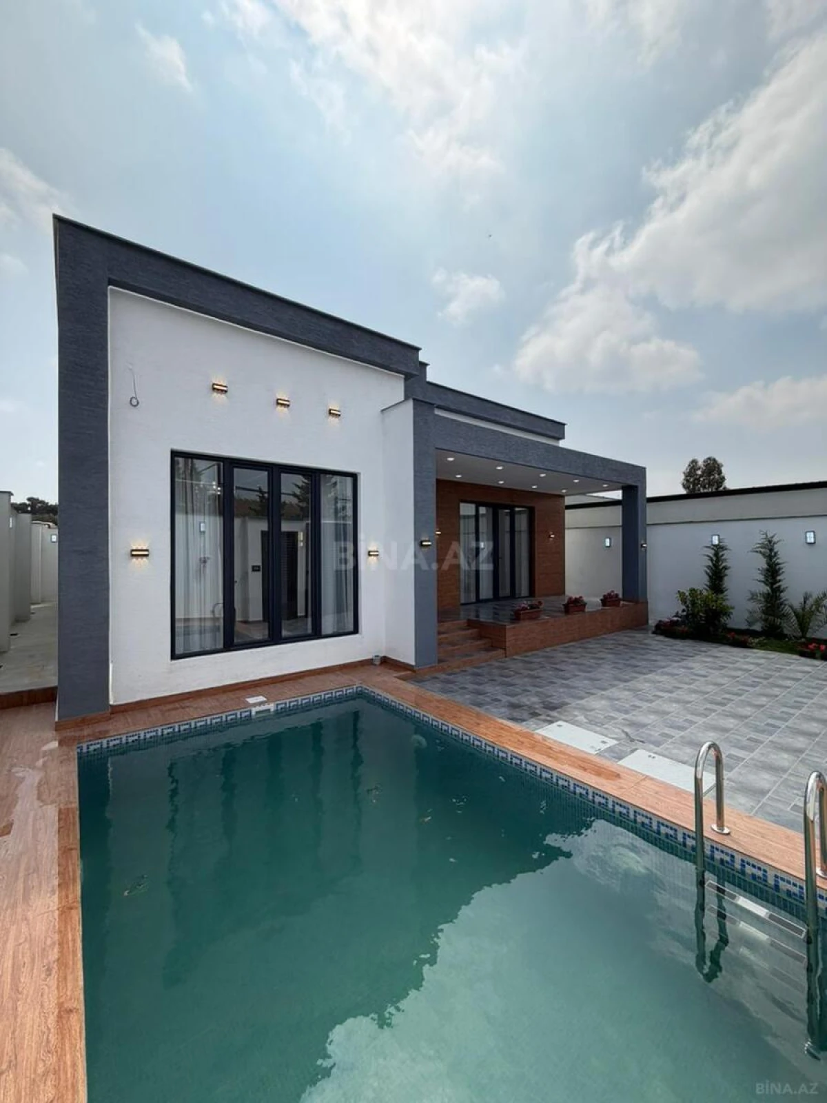 Satılır 4 otaqlı həyət evi 150 m²