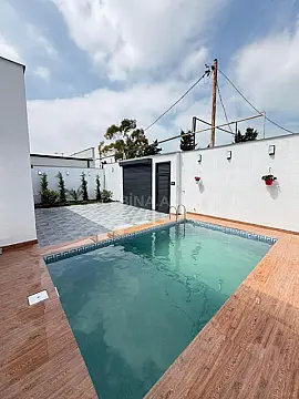 Satılır 4 otaqlı həyət evi 150 m²