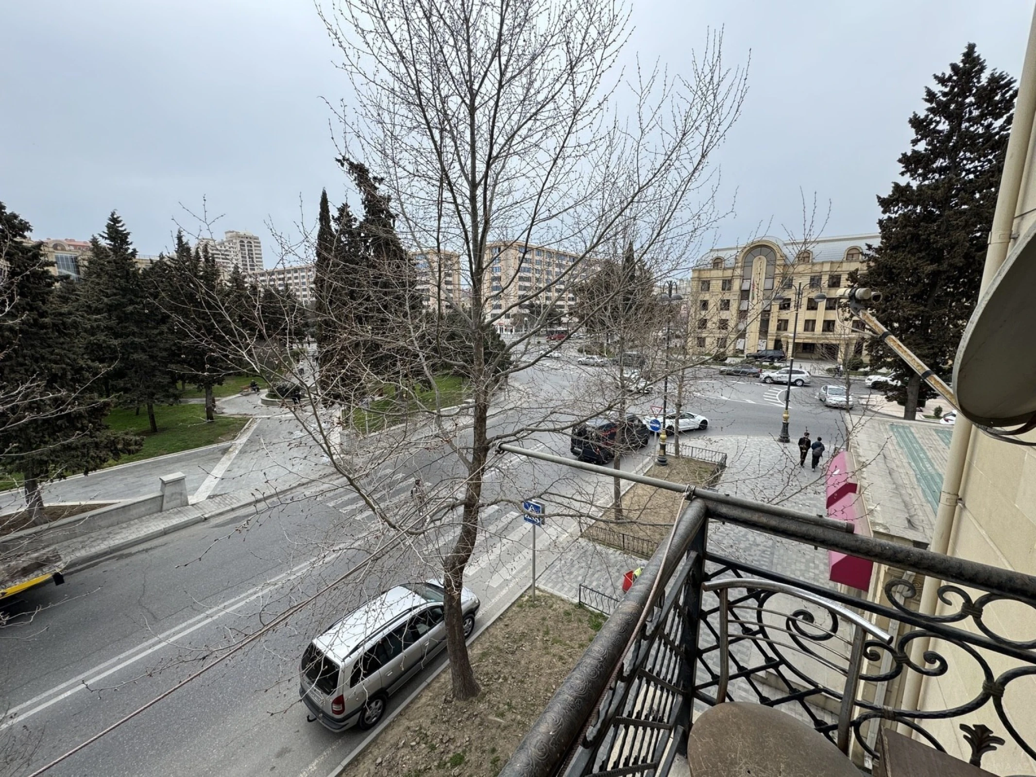 Satılır 2 otaqlı mənzil 55 m²