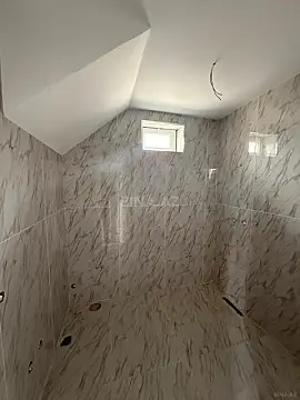 Satılır 4 otaqlı həyət evi 100 m²