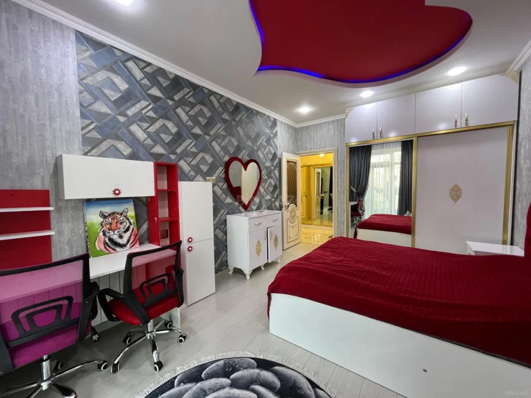 Kirayə verilir 2 otaqlı mənzil 105 m²