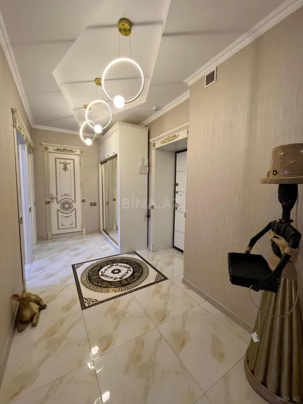 Kirayə verilir 2 otaqlı mənzil 105 m²