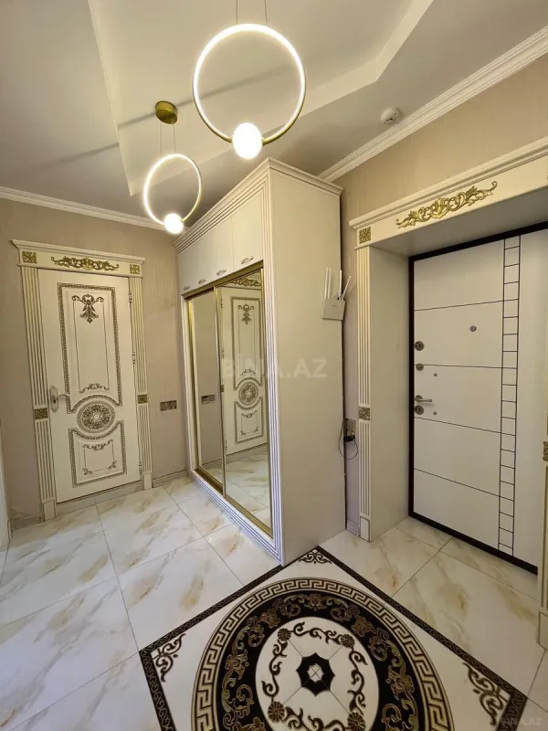 Kirayə verilir 2 otaqlı mənzil 105 m²