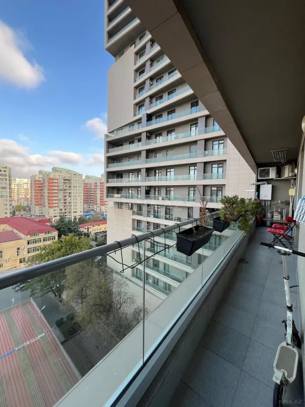 Kirayə verilir 2 otaqlı mənzil 105 m²