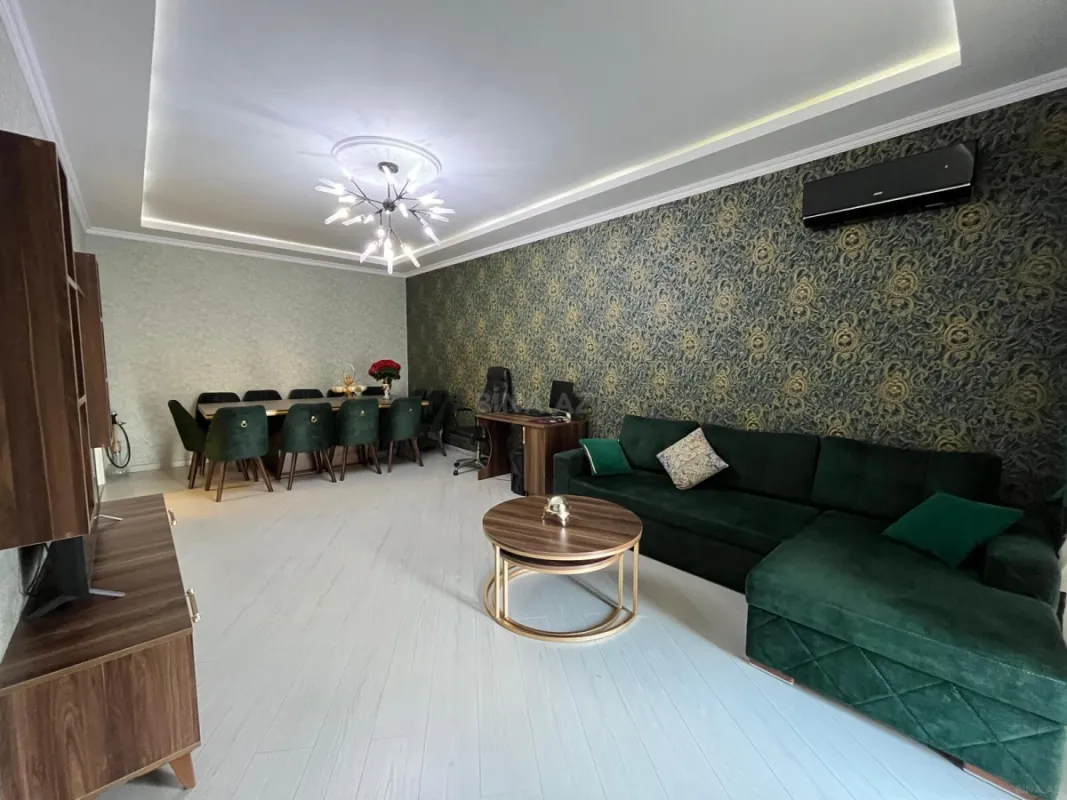 Kirayə verilir 2 otaqlı mənzil 105 m²