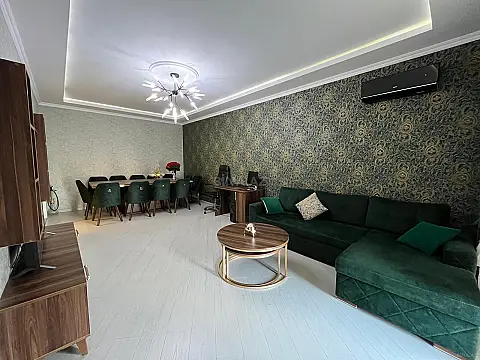 Kirayə verilir 2 otaqlı mənzil 105 m²
