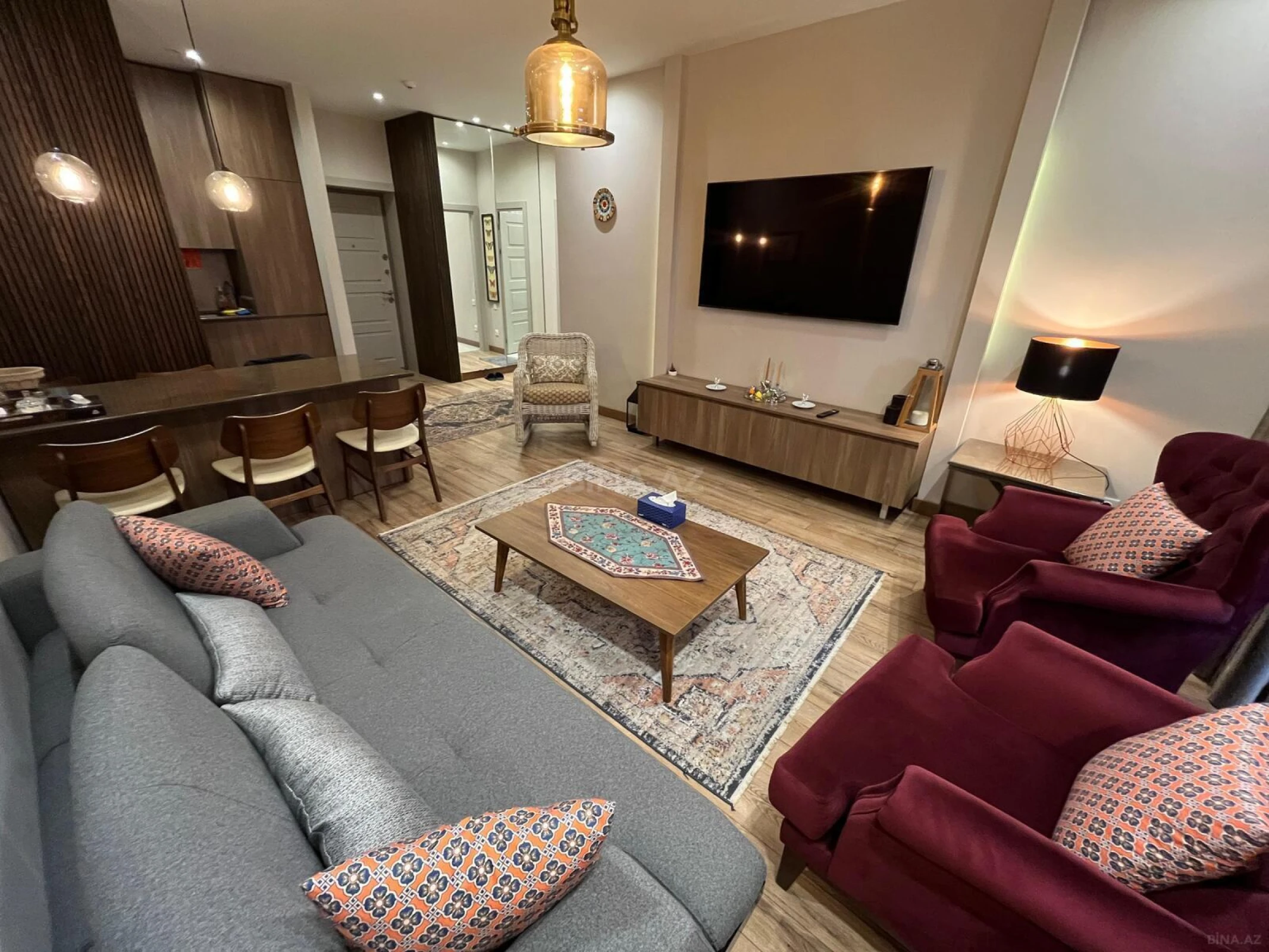 Kirayə verilir 2 otaqlı mənzil 70 m²