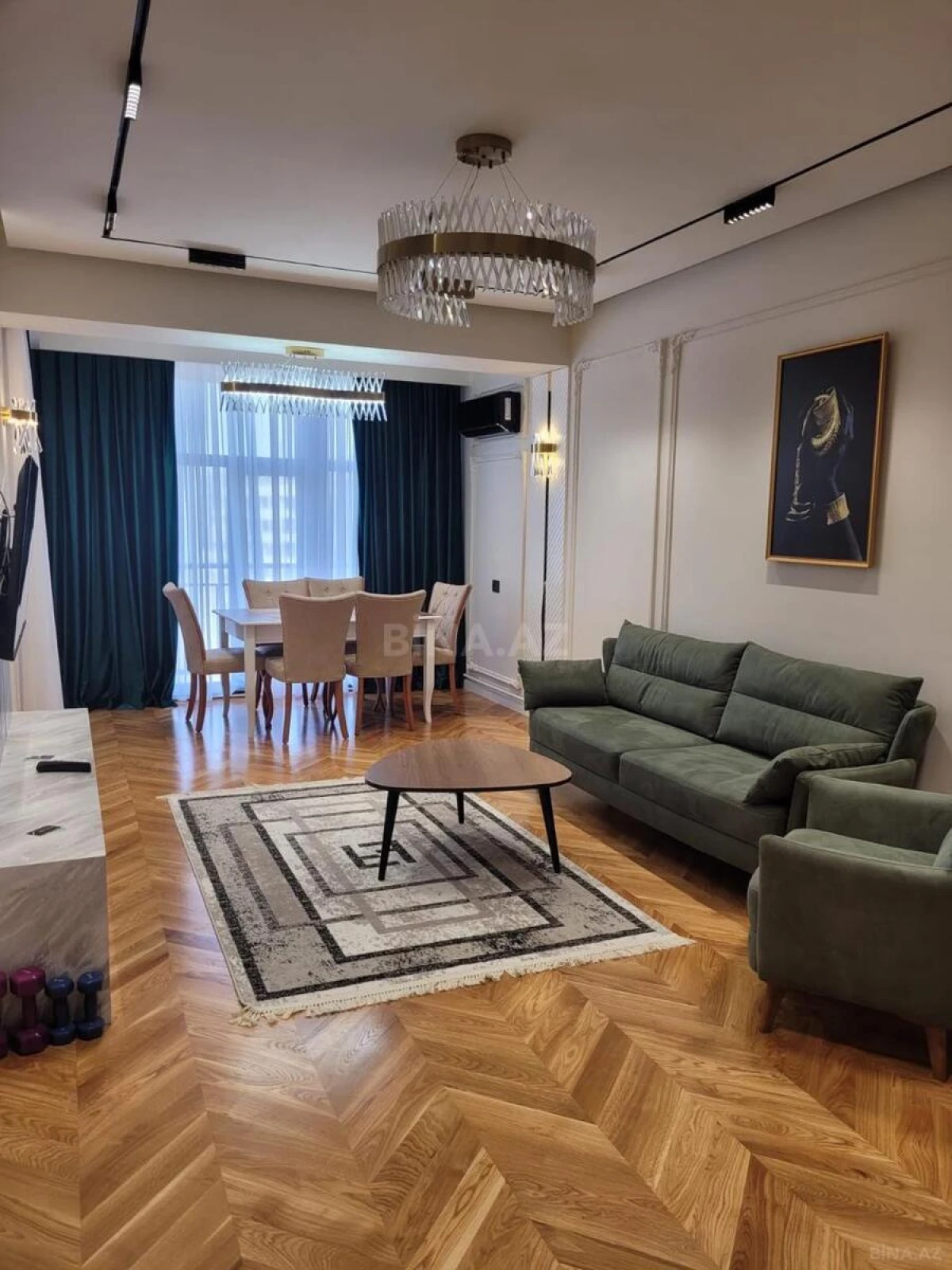 Kirayə verilir 2 otaqlı mənzil 77 m²