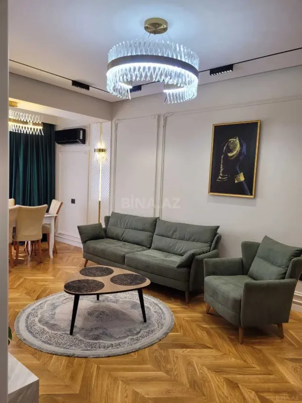 Kirayə verilir 2 otaqlı mənzil 77 m²