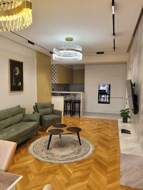 Kirayə verilir 2 otaqlı mənzil 77 m²
