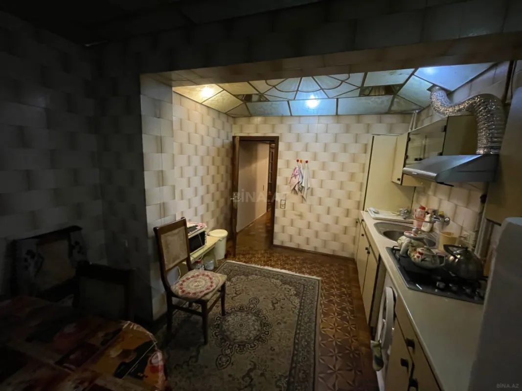 Satılır 4 otaqlı mənzil 105 m²