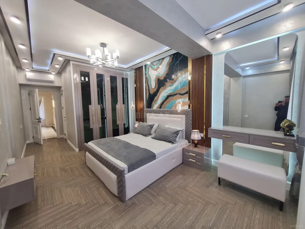 Satılır 3 otaqlı mənzil 137 m²