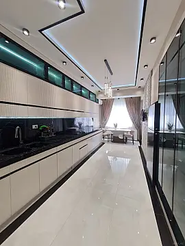 Satılır 3 otaqlı mənzil 137 m²