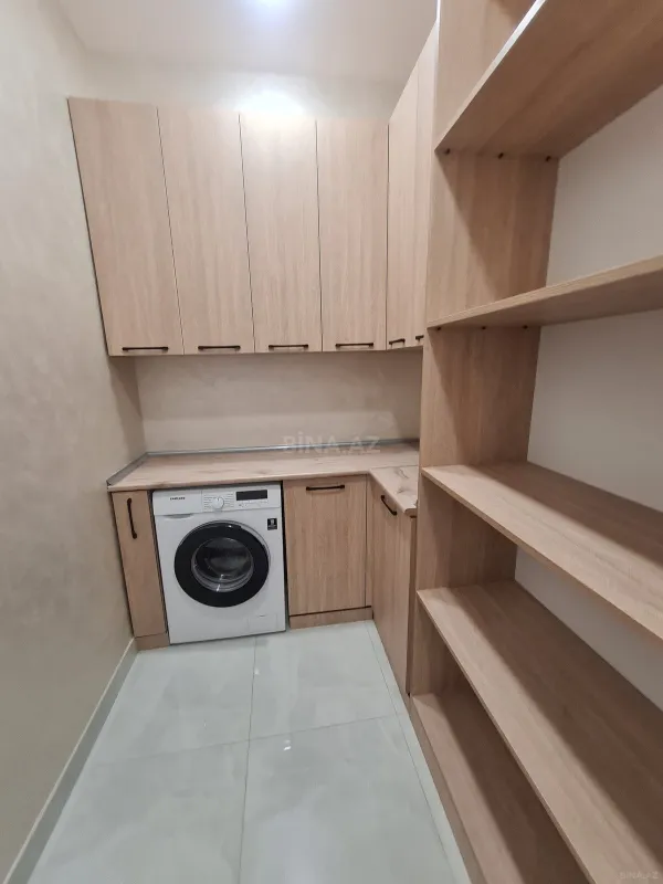 Satılır 3 otaqlı mənzil 137 m²