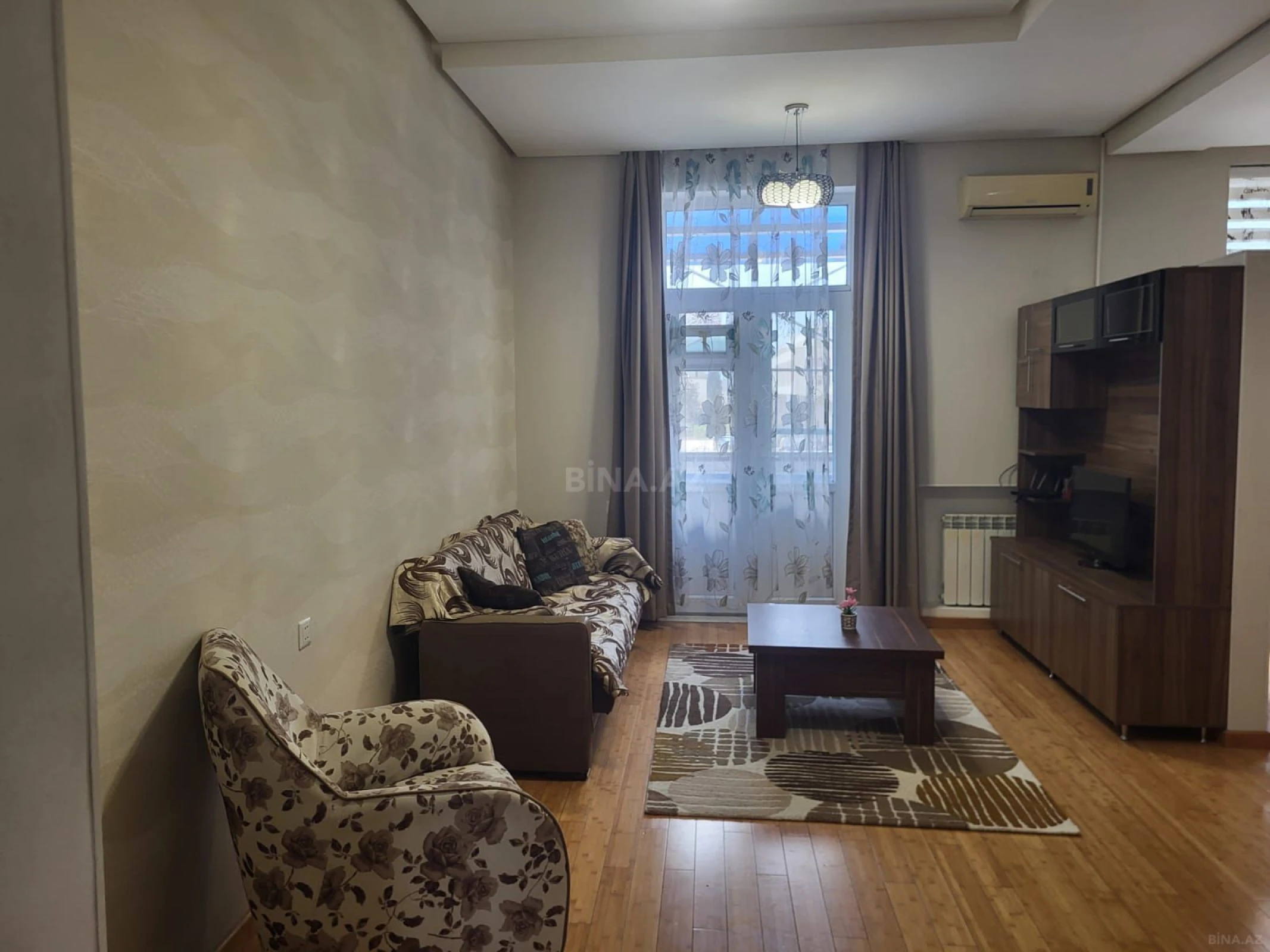 Kirayə verilir 2 otaqlı mənzil 60 m²