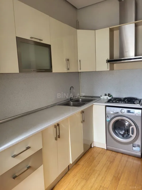 Kirayə verilir 2 otaqlı mənzil 60 m²