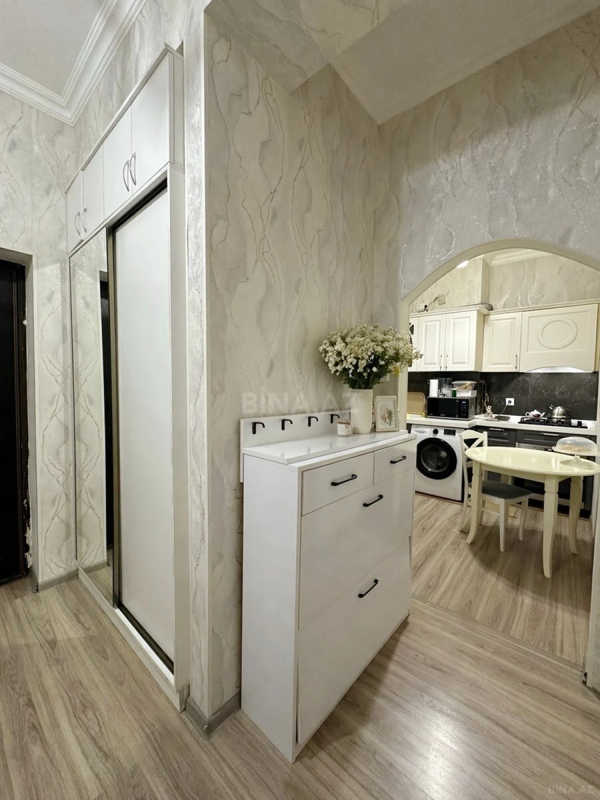 Satılır 2 otaqlı mənzil 56 m²