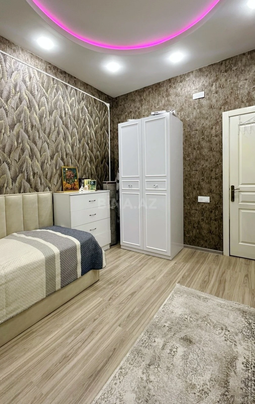 Satılır 2 otaqlı mənzil 56 m²