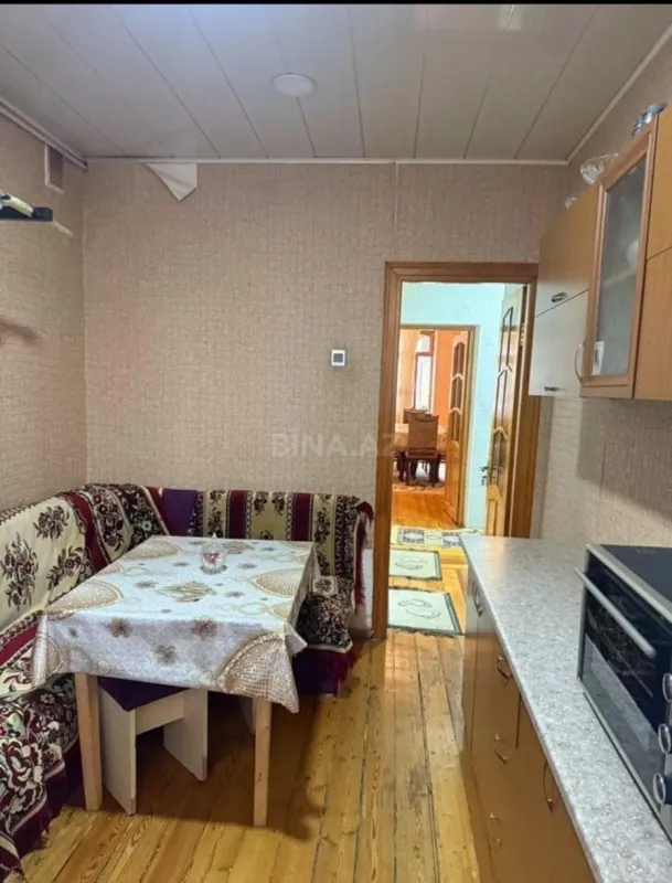 Kirayə verilir 2 otaqlı mənzil 70 m²