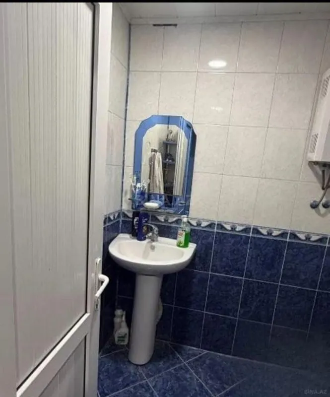 Kirayə verilir 2 otaqlı mənzil 70 m²