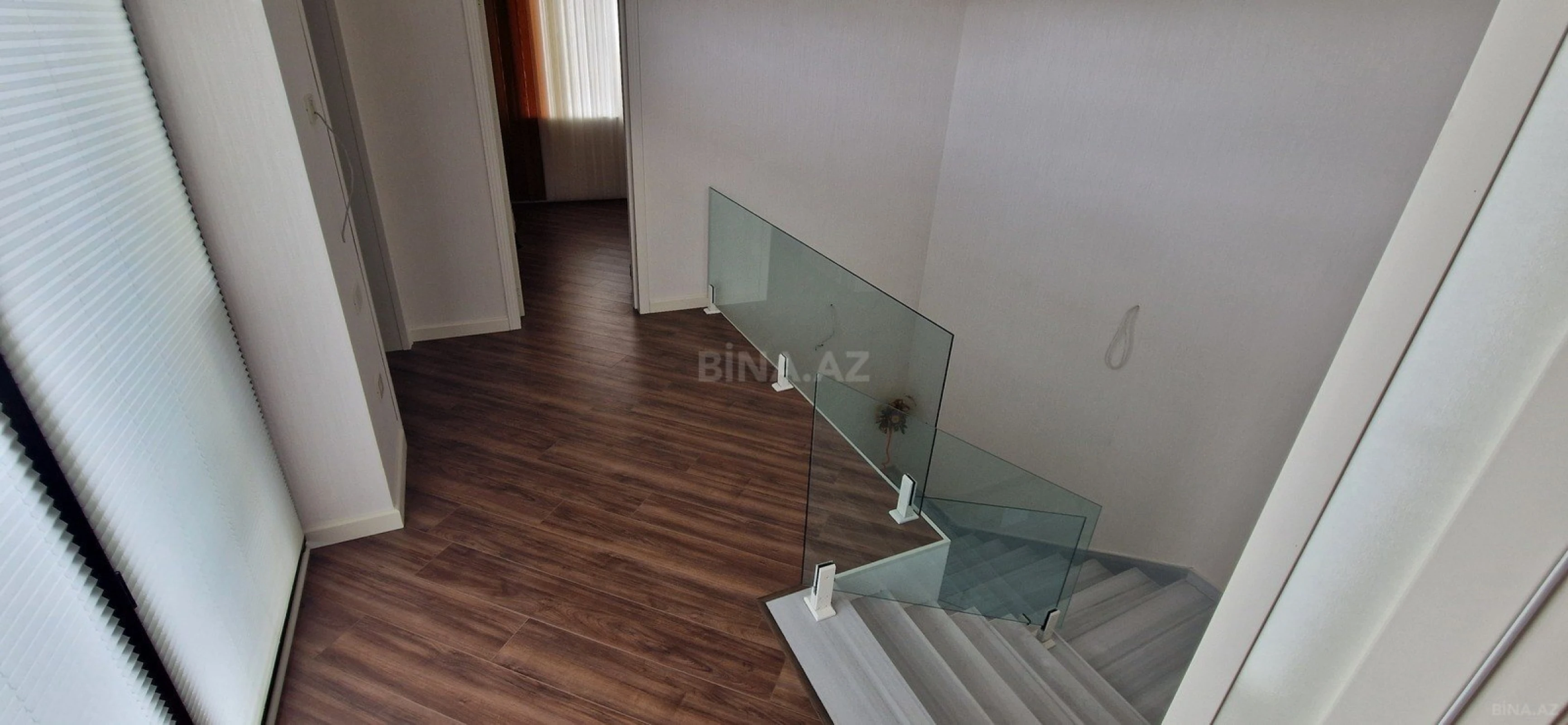 Satılır 4 otaqlı həyət evi 250 m²