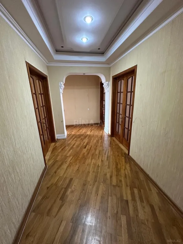 Satılır 3 otaqlı mənzil 112 m²