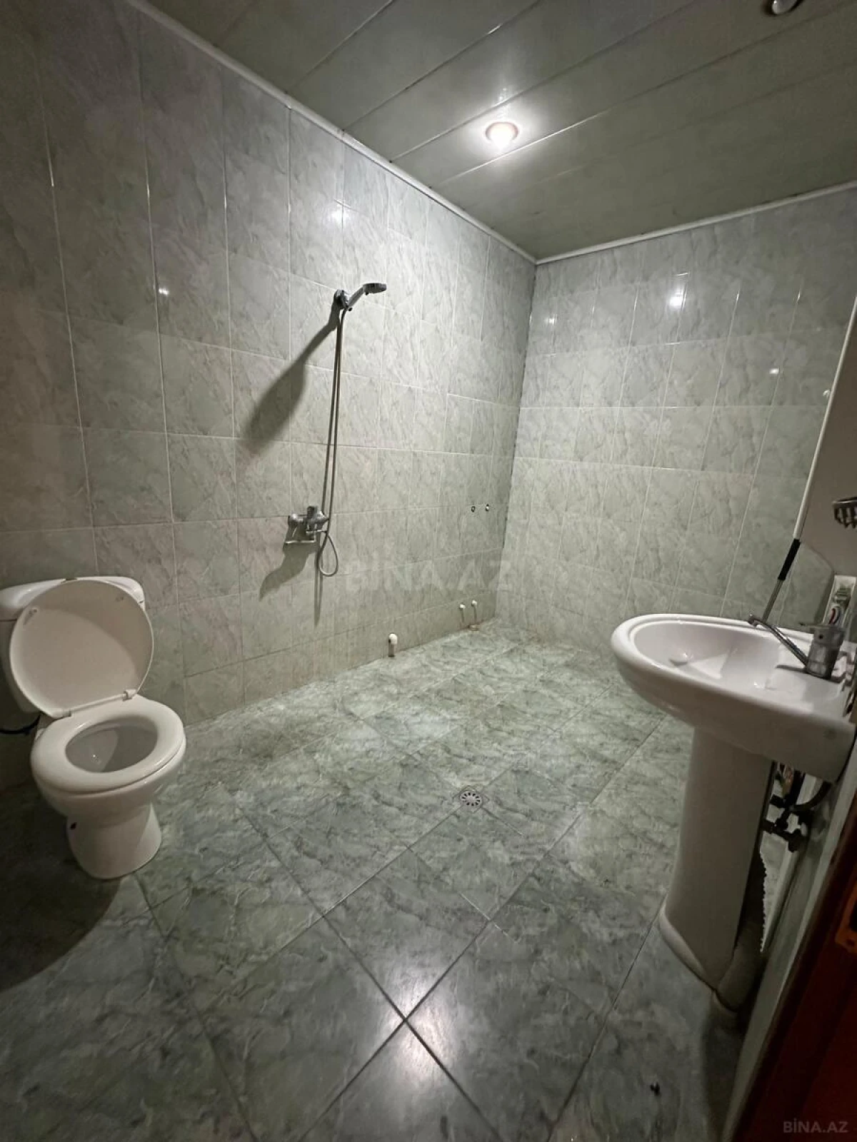 Satılır 3 otaqlı mənzil 112 m²