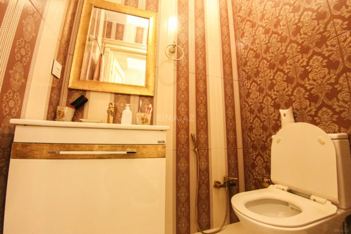 Satılır 3 otaqlı mənzil 118 m²