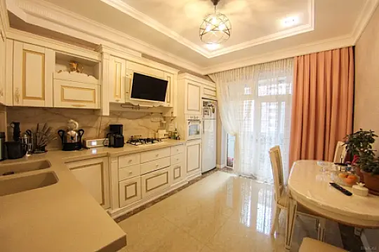 Satılır 3 otaqlı mənzil 118 m²