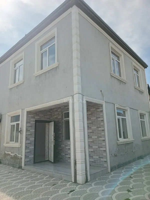Kirayə verilir 5 otaqlı həyət evi 200 m²