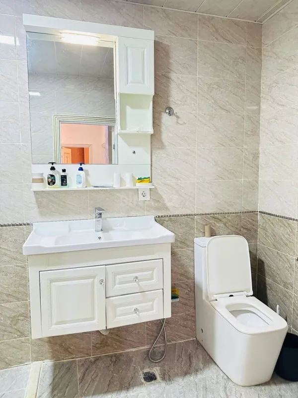 Kirayə verilir 2 otaqlı mənzil 86 m²