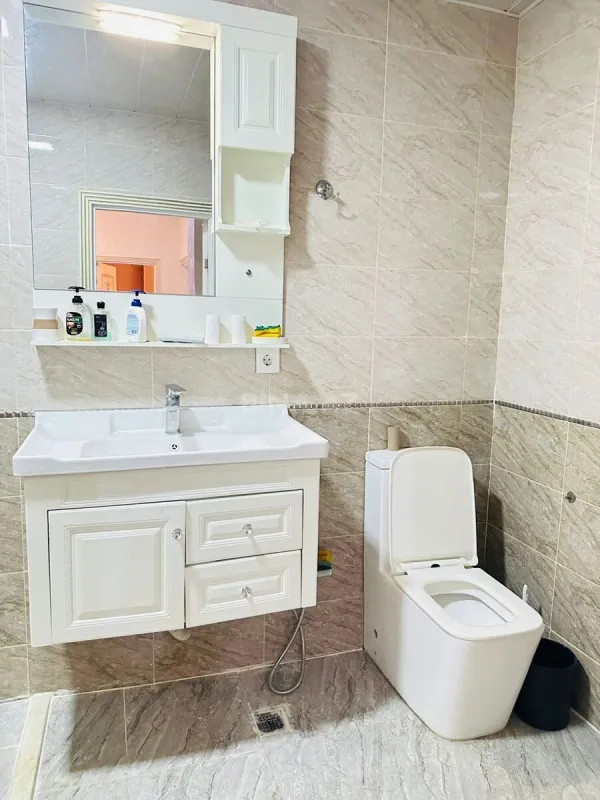 Kirayə verilir 2 otaqlı mənzil 86 m²