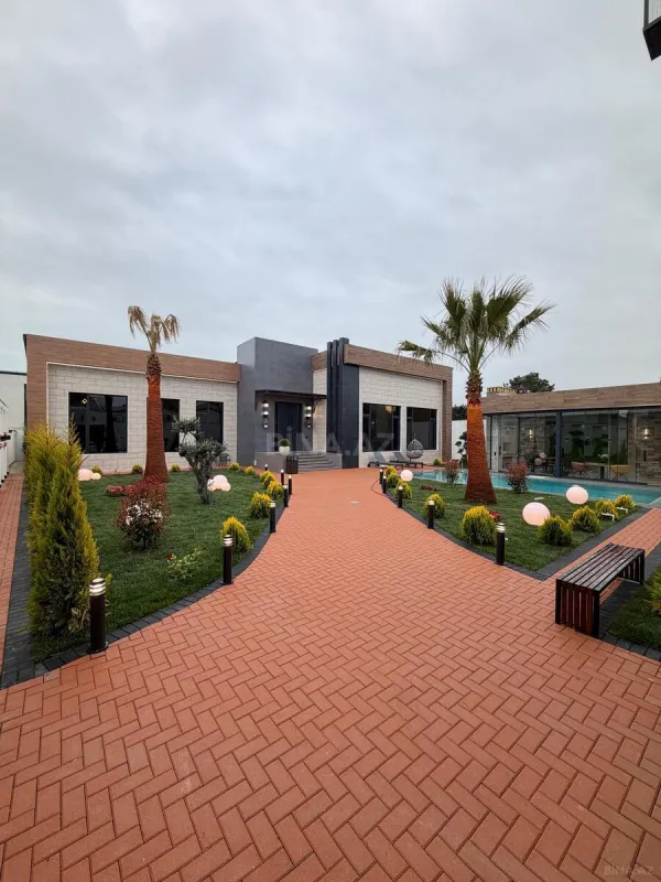 Satılır 5 otaqlı həyət evi 200 m²