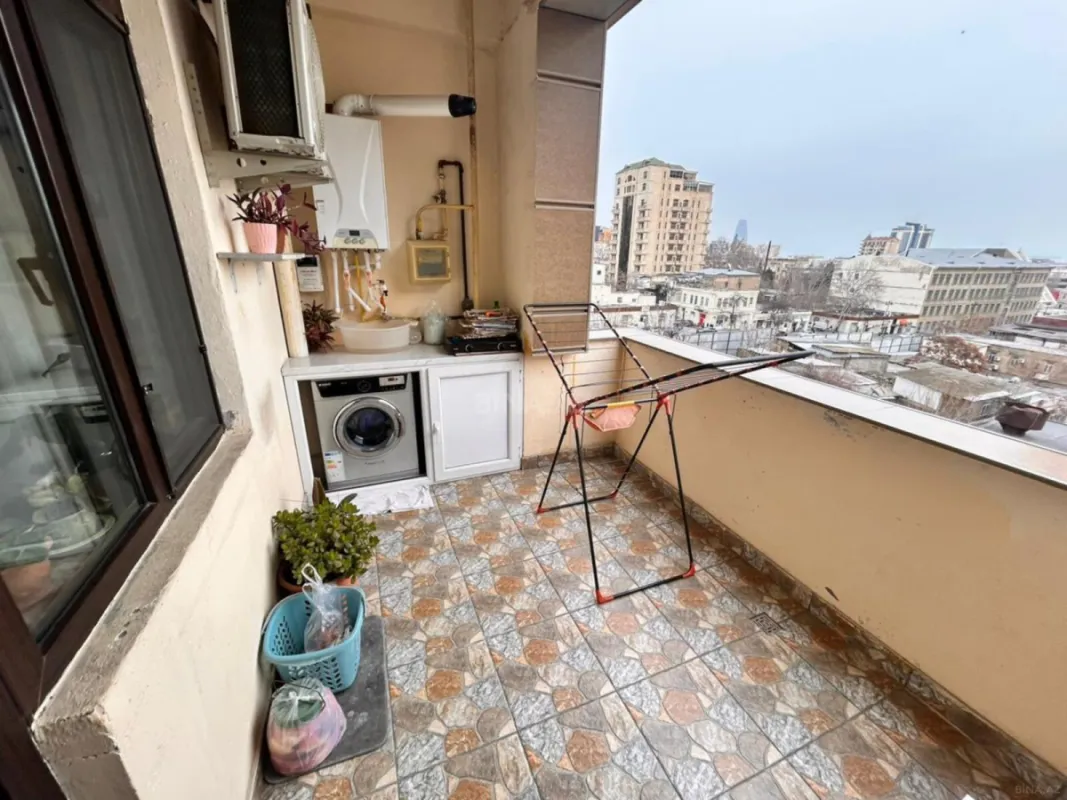 Satılır 2 otaqlı mənzil 75 m²
