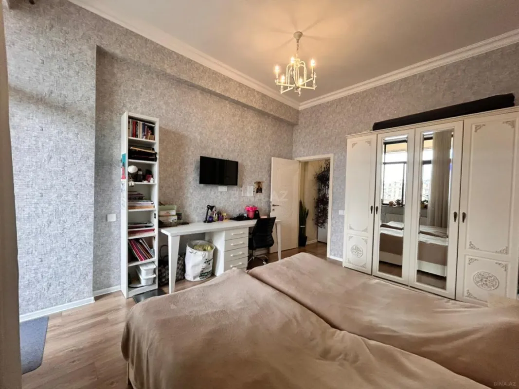 Satılır 2 otaqlı mənzil 75 m²