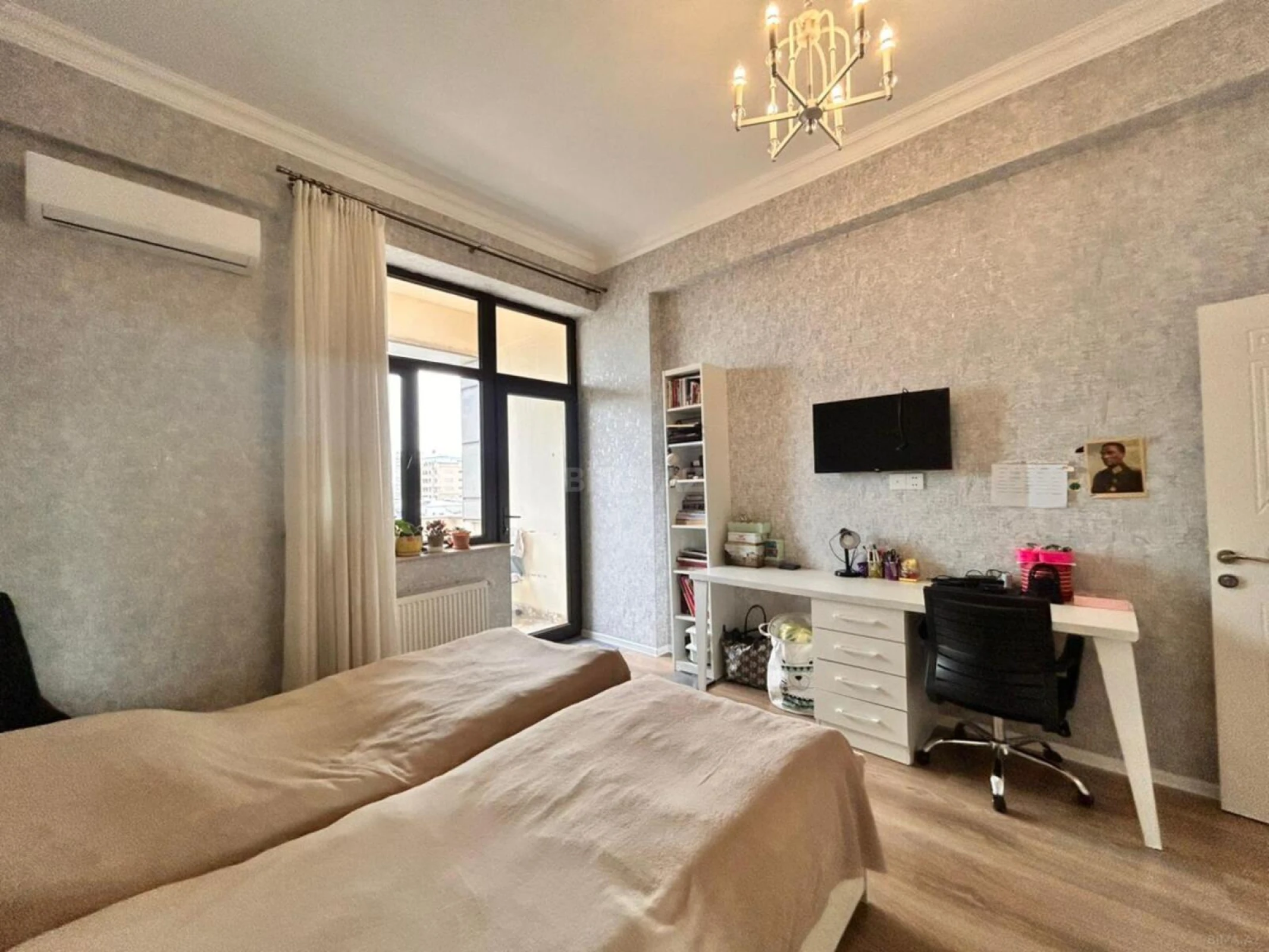 Satılır 2 otaqlı mənzil 75 m²