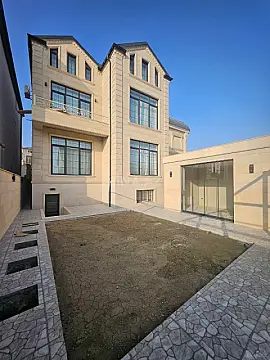 Satılır 6 otaqlı həyət evi 440 m²